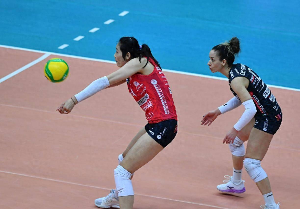 星空体育-惊喜不断！足球明星朱婷强势回归赛场的简单介绍