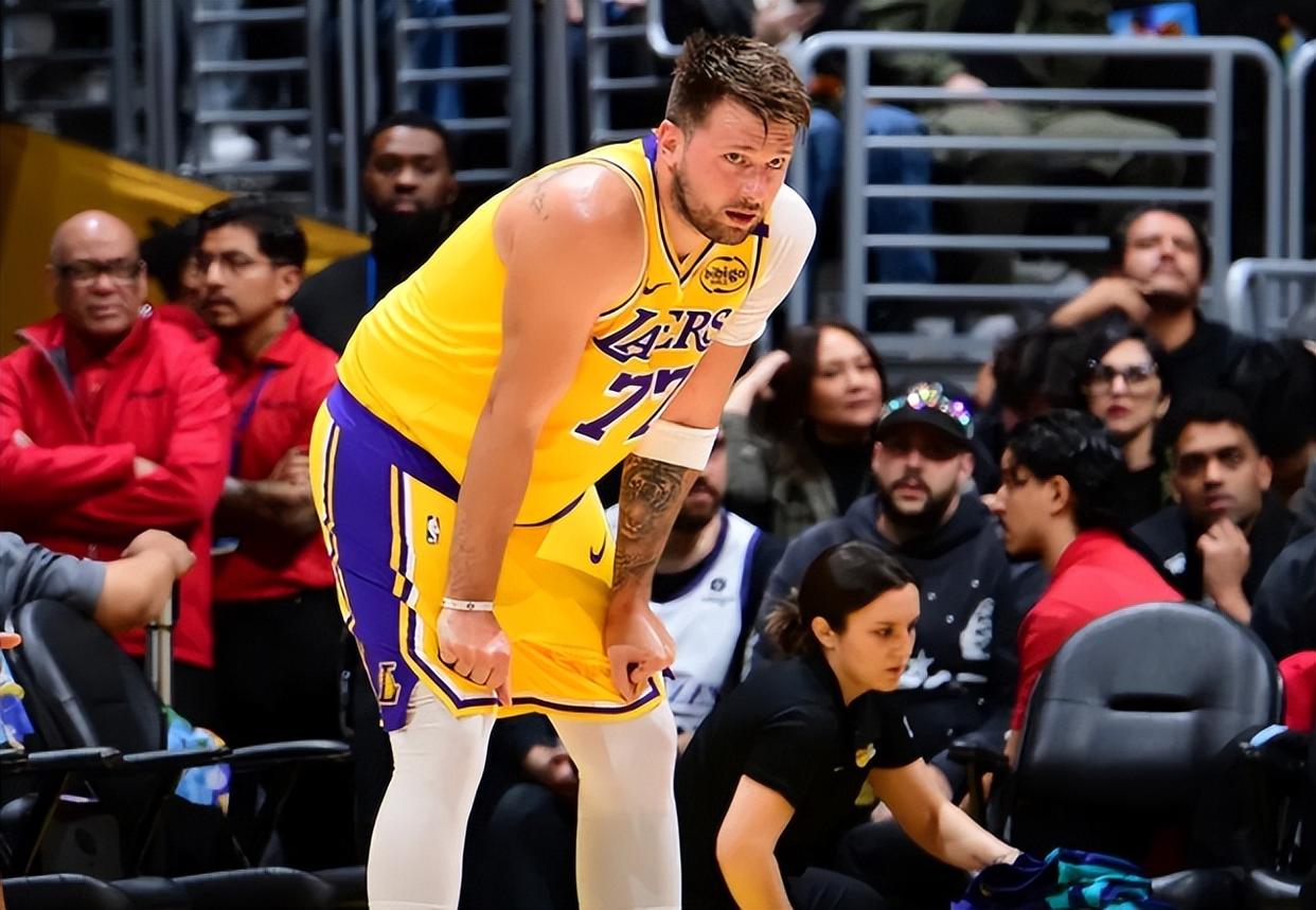 星空体育-国王绝杀时刻，刷新队史纪录点燃赛场，东契奇迎来胜利！