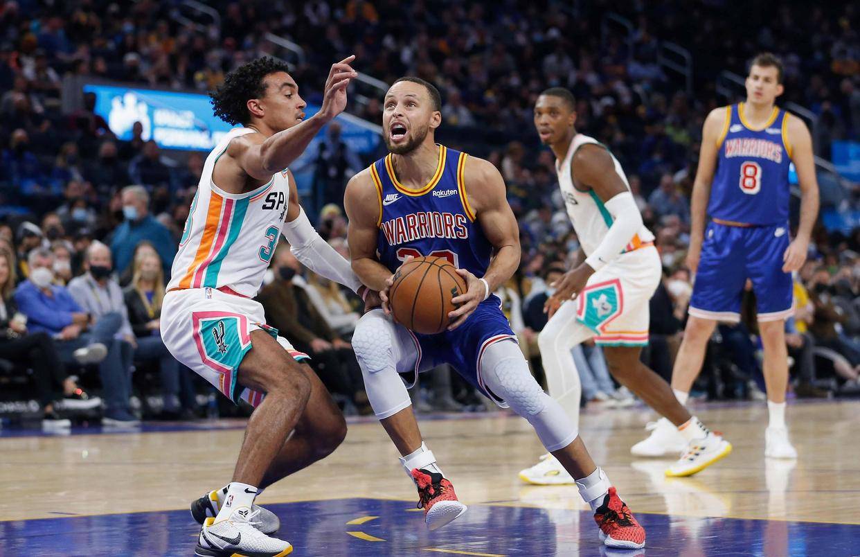 星空体育官网-篮网三巨头联手，波尔津吉斯得分突破，冲击季后赛冲击季后赛！的简单介绍