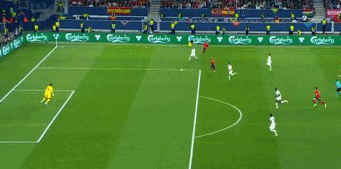 星空体育入口-Karsa在法国队比赛中挺进下一轮，精彩发挥引发热议！